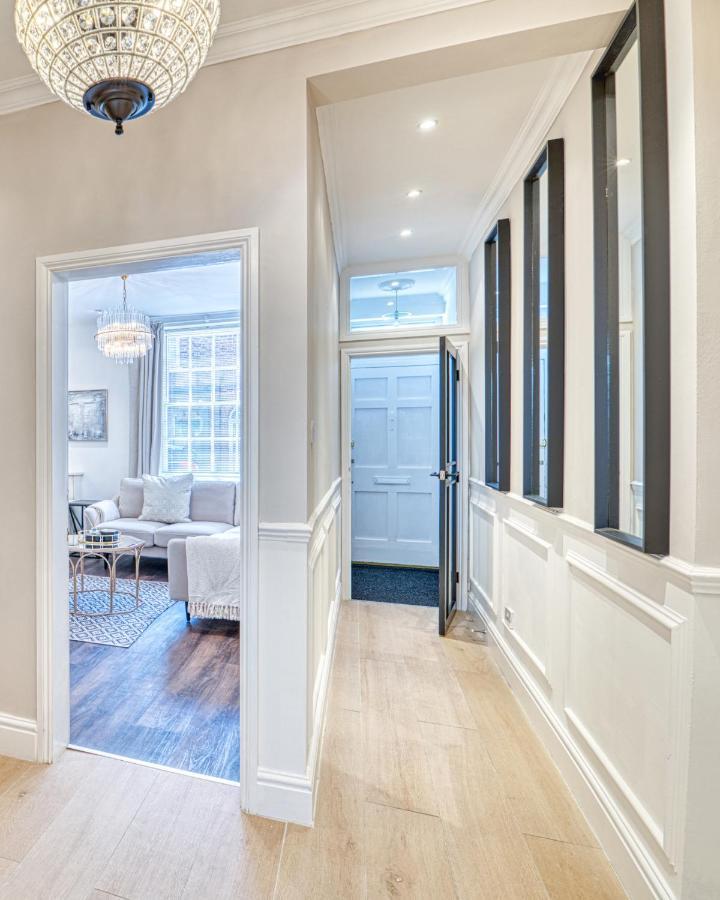 Luxury Georgian Townhouse With Cinema And Parking Villa Chester Exterior photo